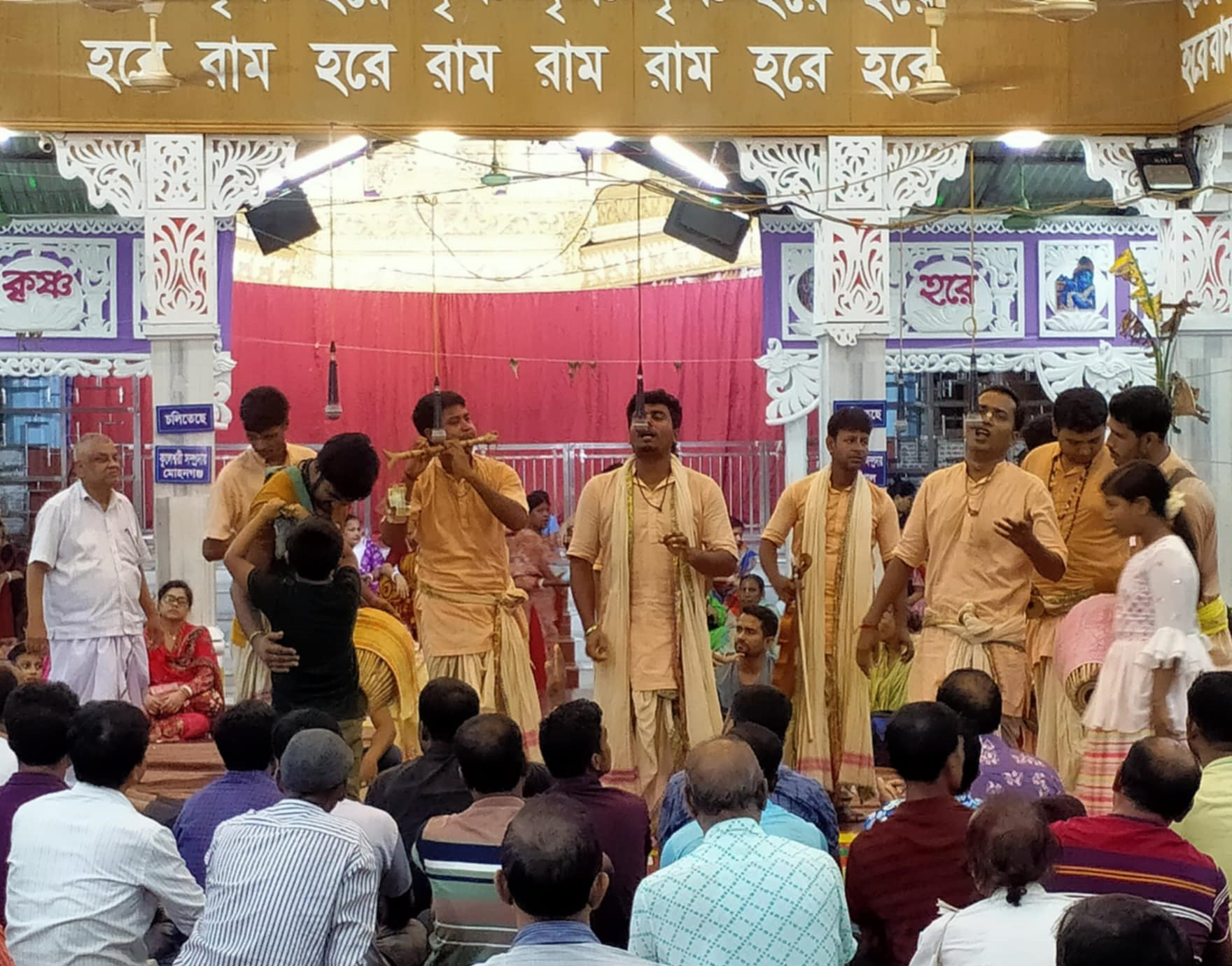 দুর্গাবাড়ি মন্দিরে ৫৬ প্রহরব্যাপী হরিনাম সংকীর্তন আজ সমাপ্ত : আগামীকাল অষ্টকালীন লীলাকীর্তন